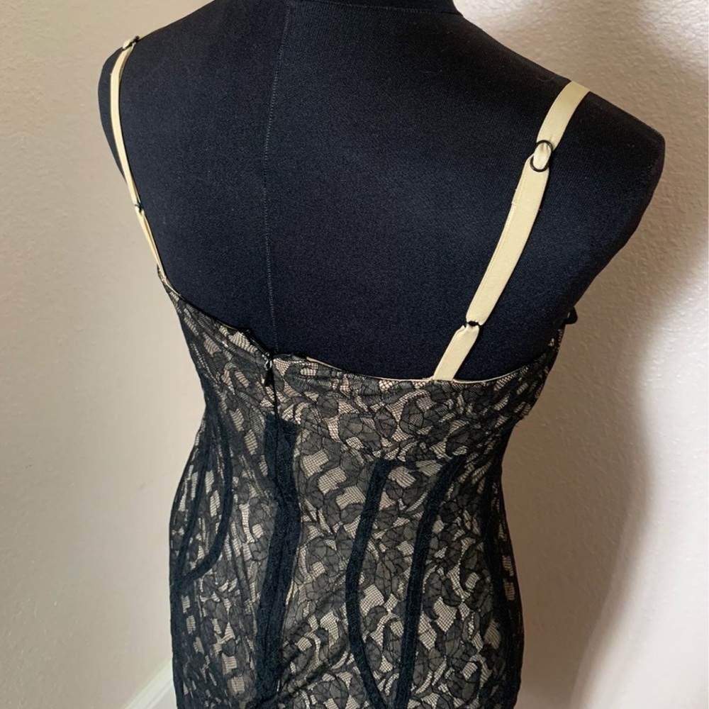 Lace Dress - Picture 4 of 4